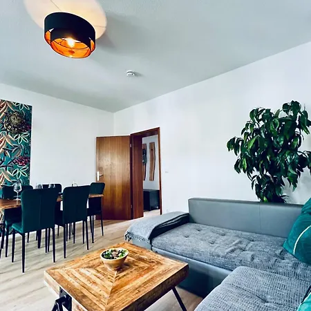 Casa Cozy - 3-zi-whg - Nahe Uniklinik & Zentrum - Kueche, Smarttv, Homeoffice * Magdeburg